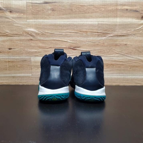 Kyrie 4 GS Obsidian Blue Shoes Kids Boys Size 6.5Y - Picture 5 of 11